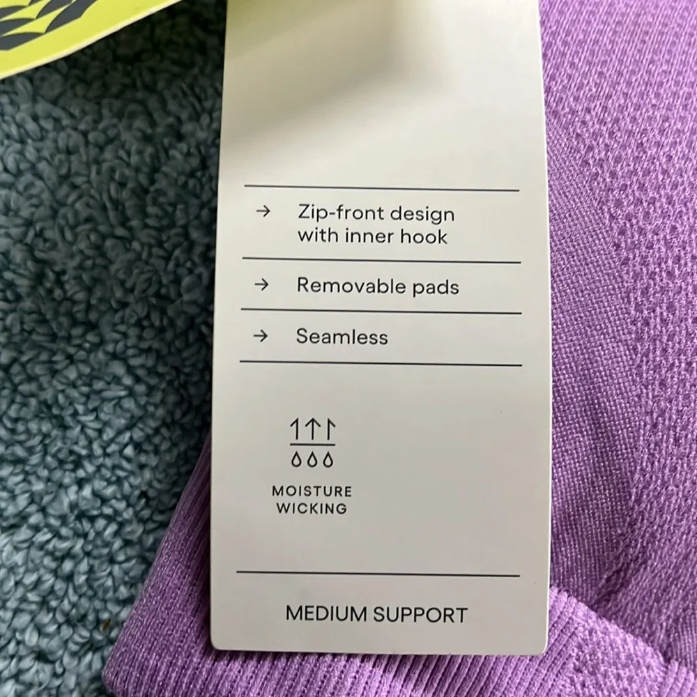 All in motion seamless front zip bra - Picture 6 of 7